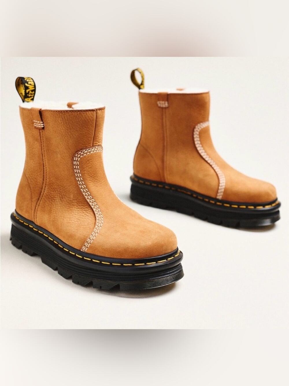 Dr. Martens COGNAC Zebzag Rigger Boot GENUINE LEATHER shearling-lined boots SZ 9